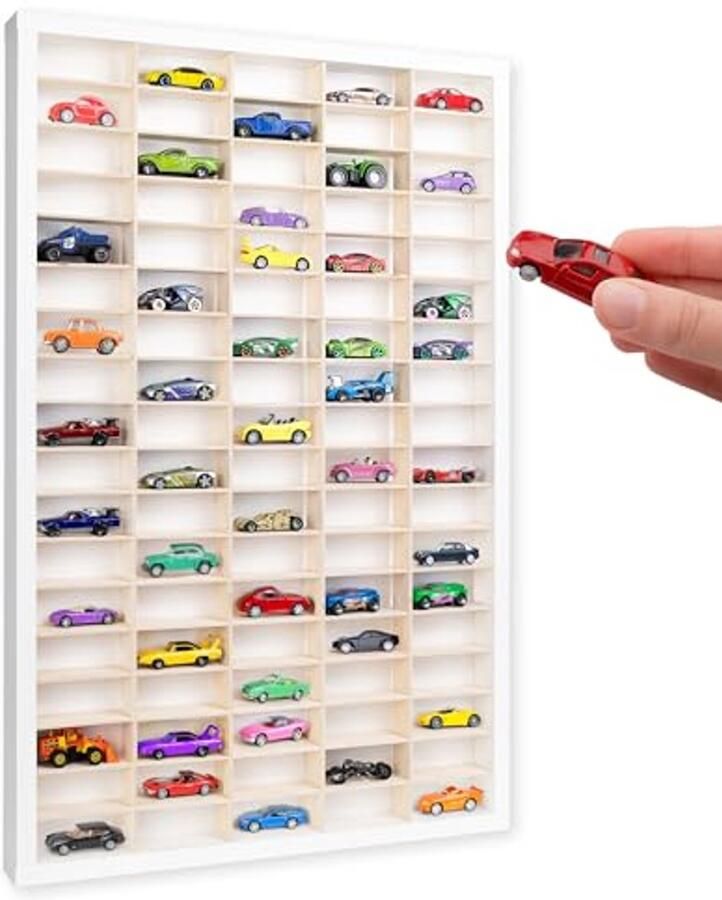 Witte houten verzamelkast voor auto's met 90 verstelbare vakken Vitrinekast wandplank voor miniaturen 80 x 51 x 5.5 cm