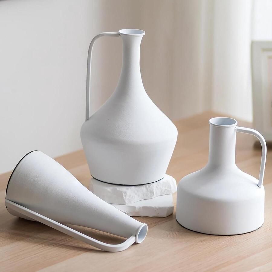 Witte Metalen Bloemenvazen 26-23.5-18cm Grote Smalle Hals Vaas Moderne Pitcher Vaas voor Kunstbloemen Scandinavische Matte Vaas voor Tafel Woonkamer Slaapkamer Plank