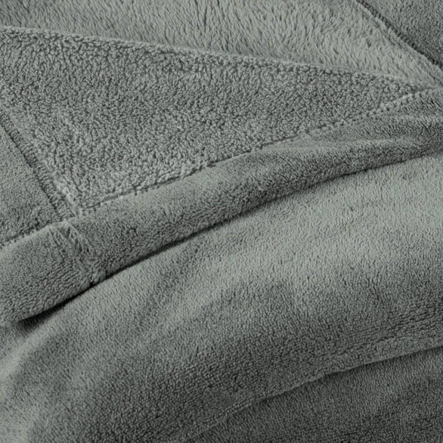 Wollige knuffeldeken XXL 220 x 240 cm zilvergrijs deken bank warm woondeken zacht microvezel fleece Oeko-TEX Montreal
