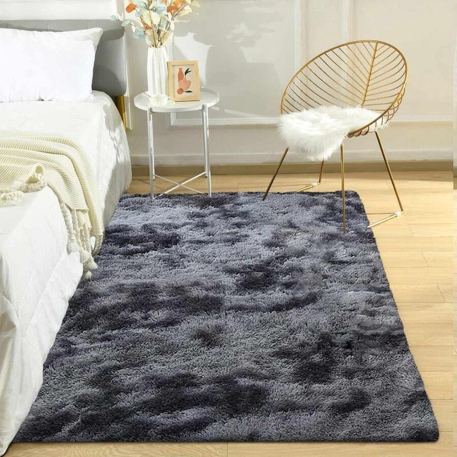 Zacht pluizig hoogpolig grijs groot modern pluche antislip vloerkleed voor woonkamer of kinderkamer 80 x 120 cm