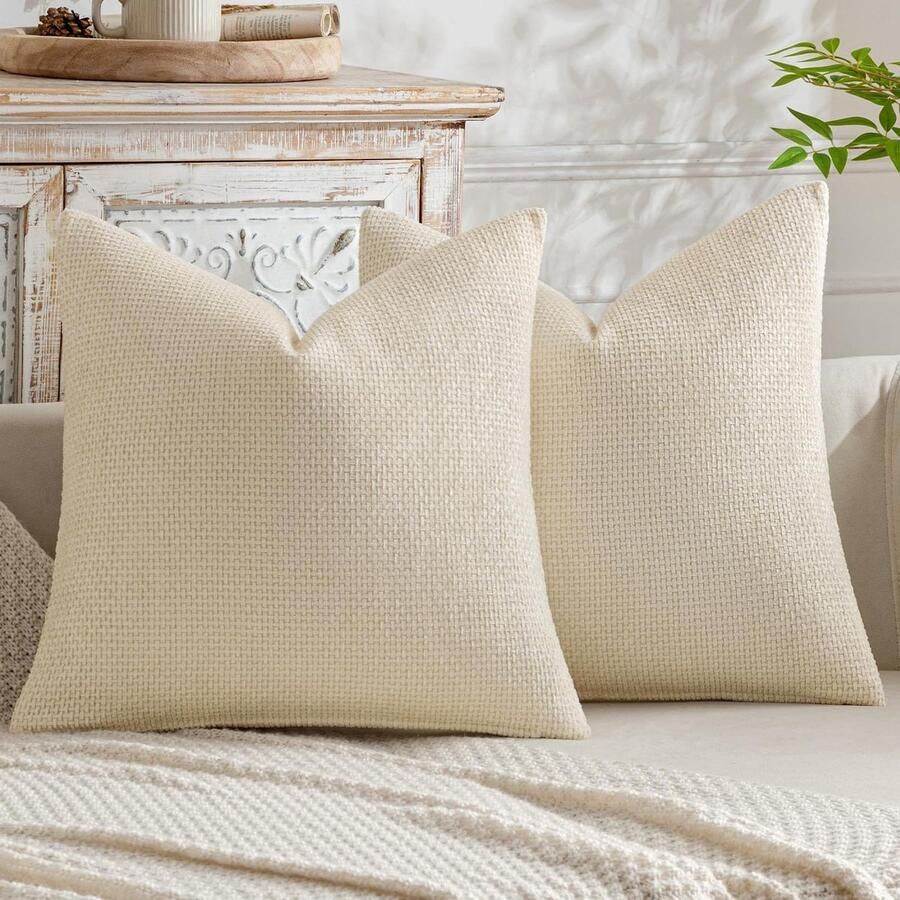 Zachte chenille kussenslopen met kwastjes Set van 2 Modern design Voor banken en woonkamers Melkwit 50 x 50 cm