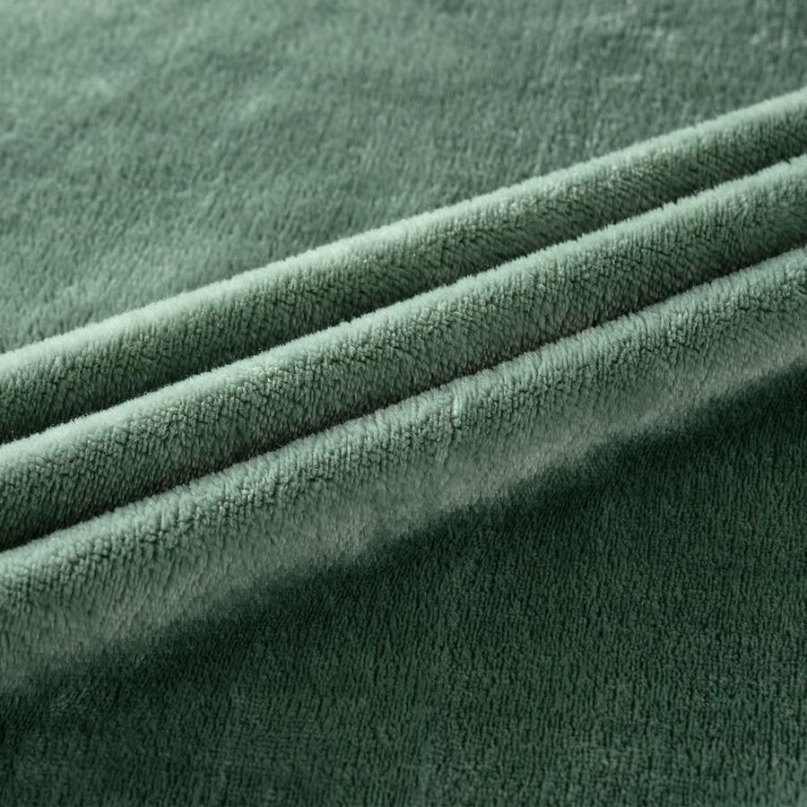 Zachte en Stijlvolle Flanellen Deken met Pompons Geschikt voor Bank en Bed 150 x 200 cm Matchagroen