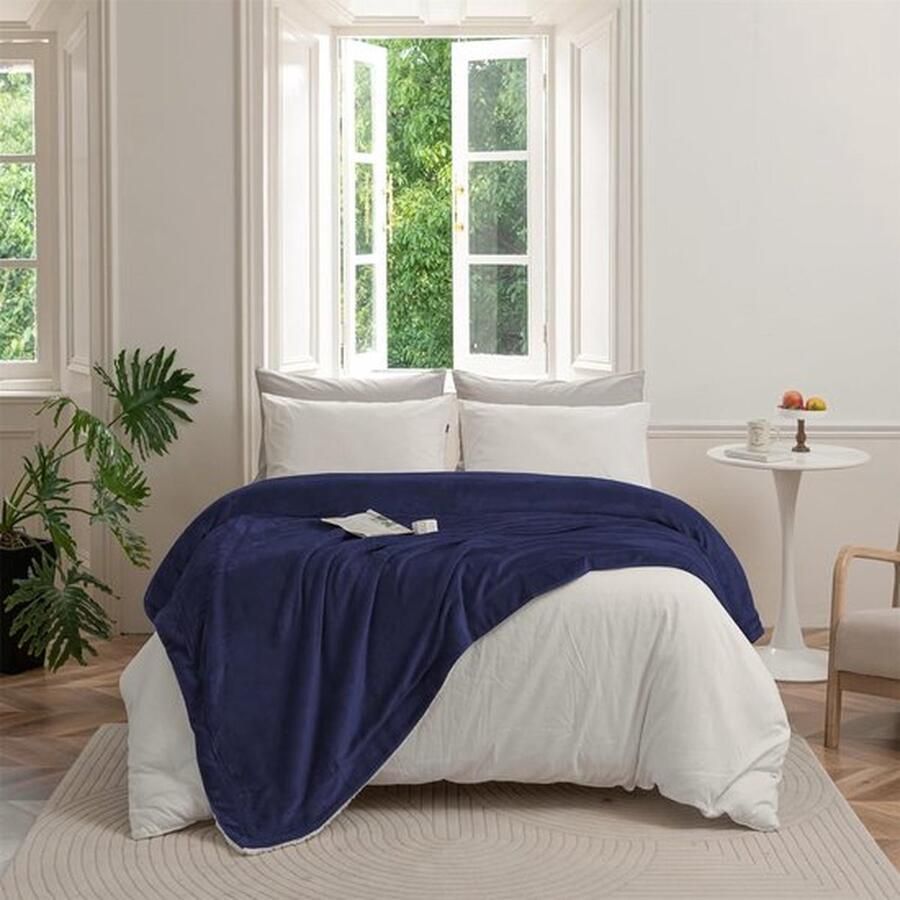 Zachte Marineblauwe Sherpa Fleece Knuffeldeken 230 x 270 cm Warme Bank Gooi