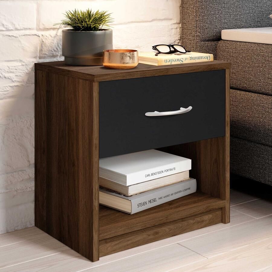 Emob Nachtkastje Beppu met 1 lade notenhout zwart Slaapkamerkasten Bruin; Zwart Spaanplaat Slaapkamerkasten Op voorraad