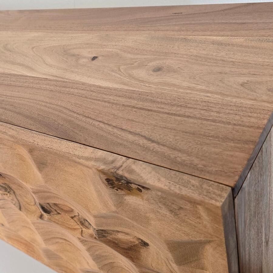 Ervesto Lowboard Tv-meubel 160x56x37 Cm Acacia Massief Hout Bruin Met Zwarte Poten Handgemaakt Dressoir Voor Tv s Tot 70 Inch