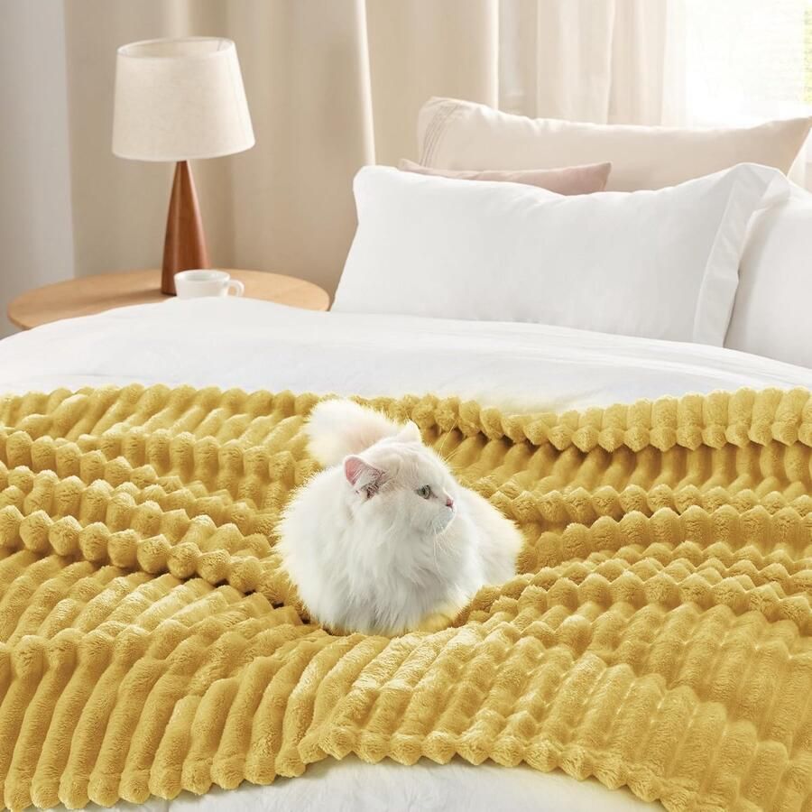 Famanu Behaaglijke deken wollige deken fleecedeken zacht warm grof ribdeken comfortabele sprei voor bed en bank geel 150 x 200 cm