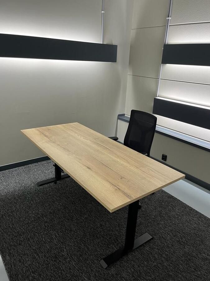 FERBOX Kantoor & Design Elektrisch zit sta bureau premium – halifax natuur eiken blad – zwart onderstel – met memory functie en USB oplaadmogelijkheid – 160 x 80 – NIEUW - Foto 2