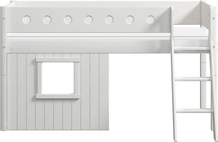 Flexa Halfhoogslaper schuine ladder en boomhut bedfronten wit frame