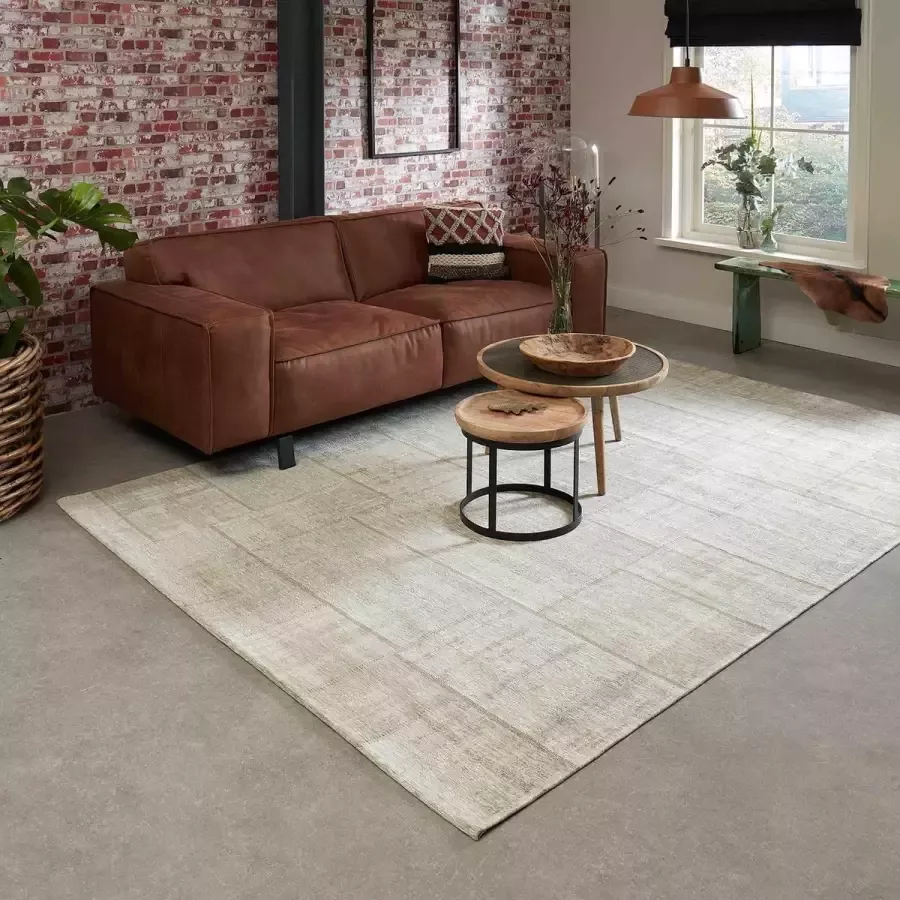 Floorpassion Pognum 11 Uniek vintage vloerkleed in beige kleurstelling