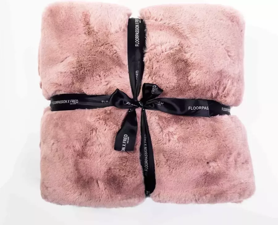 Floorpassion X Fred van Leer Faux Fur Plaid Soft Pink Floorpassion X Fred