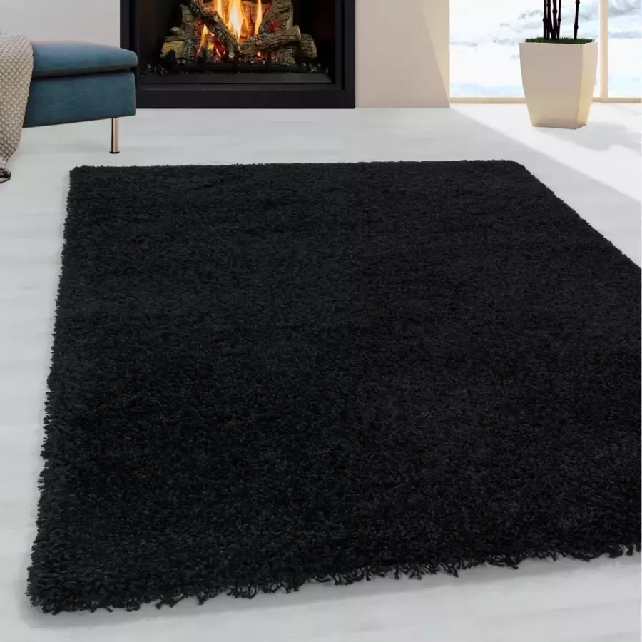 FlyCarpets Azure Hoogpolig Zwart Vloerkleed Effen 120x170 cm