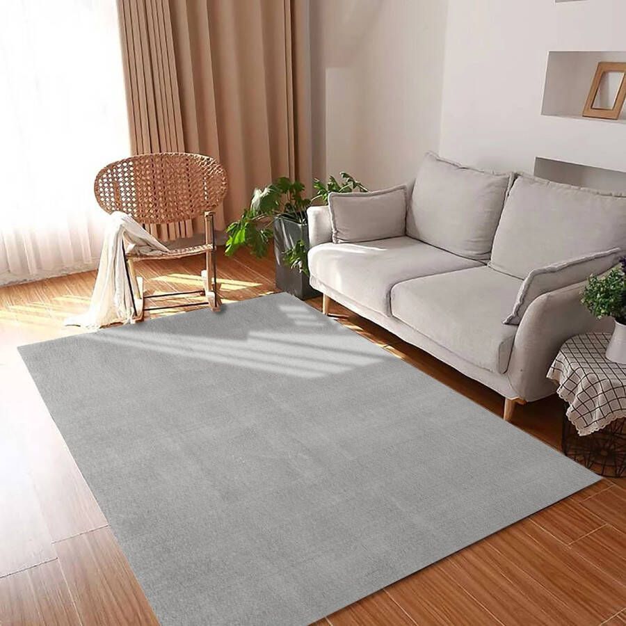 Flycarpets Blake Lichtgrijs Vloerkleed Hoogpolig Tapijt Zacht Wasbaar op 30°C 140x200 cm Woonkamer