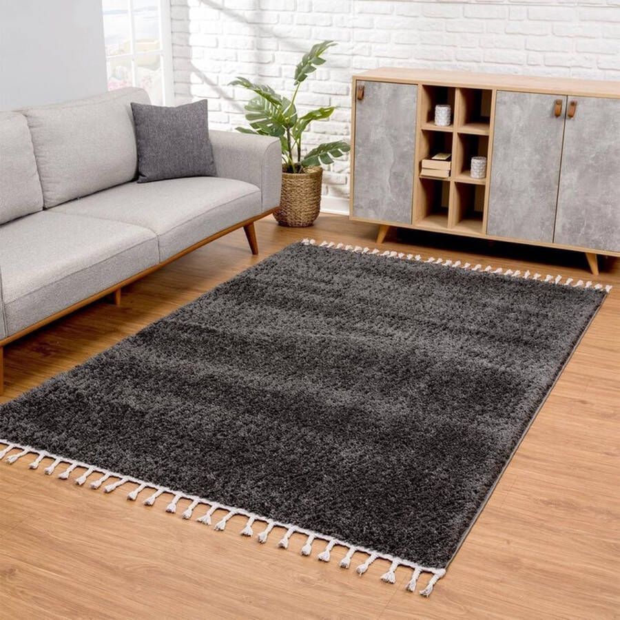 Flycarpets Calidia Hoogpolig Effen Uni Vloerkleed Zwart 120x160 cm