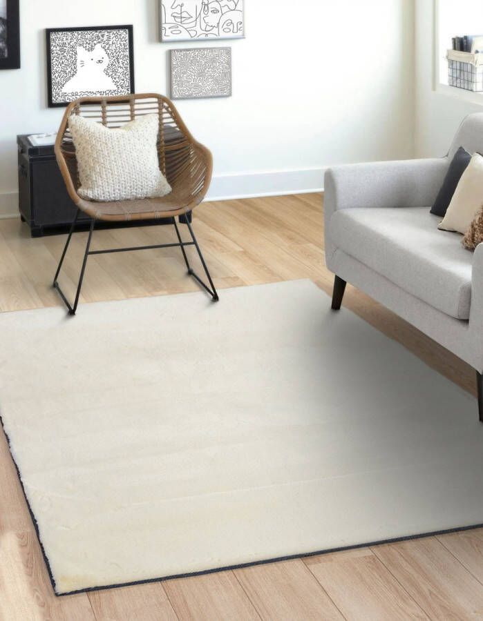 flycarpets Comfy Vicenza Hoogpolig Zacht Vloerkleed Creme 160x230 cm