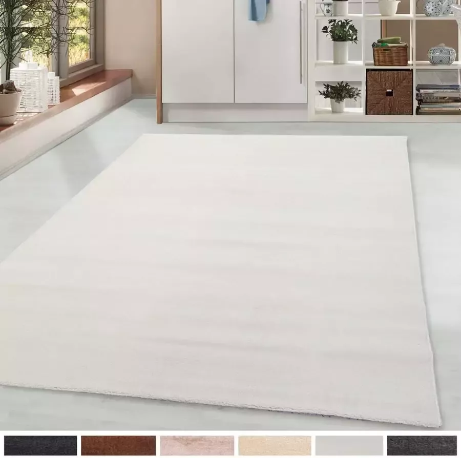 FlyCarpets Cosmo Effen Crème Vloerkleed 160 X 230 CM