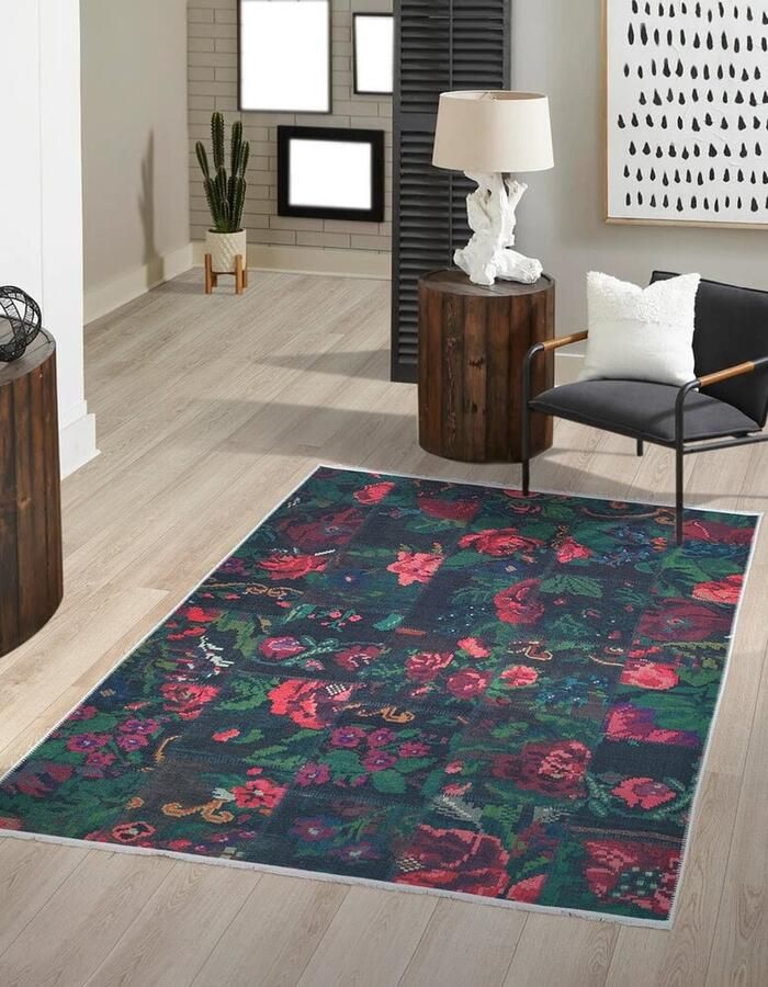 FlyCarpets Adrasos Patchwork Zwart Vloerkleed Gebloemd Wasbaar&Waterdicht