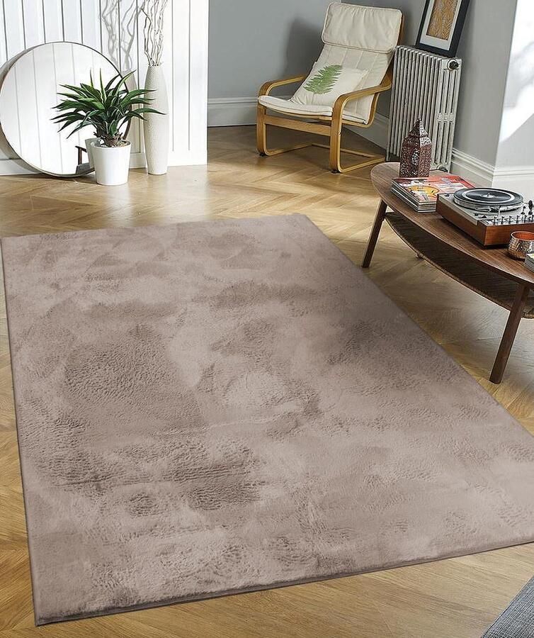 Flycarpets Amalfi vloerkleed Taupe Hoogpolig wasbaar Fluffy en Zacht 140x200 cm