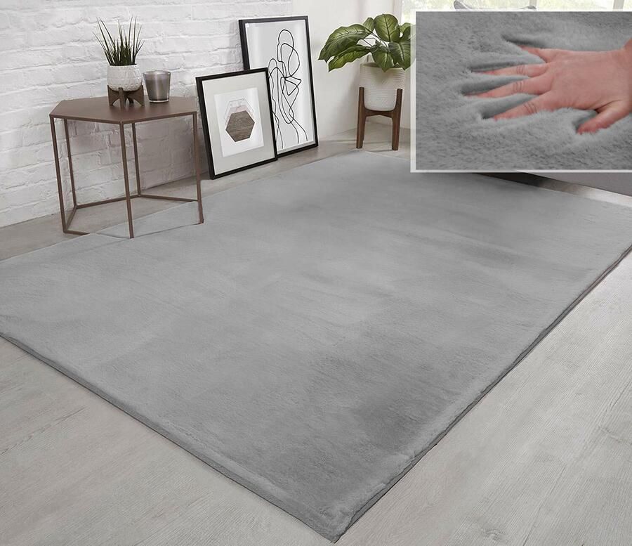 Flycarpets Fluffy Hoogpolig Super Zacht Effen Vloerkleed Lichtgrijs Zilver 120x170 cm