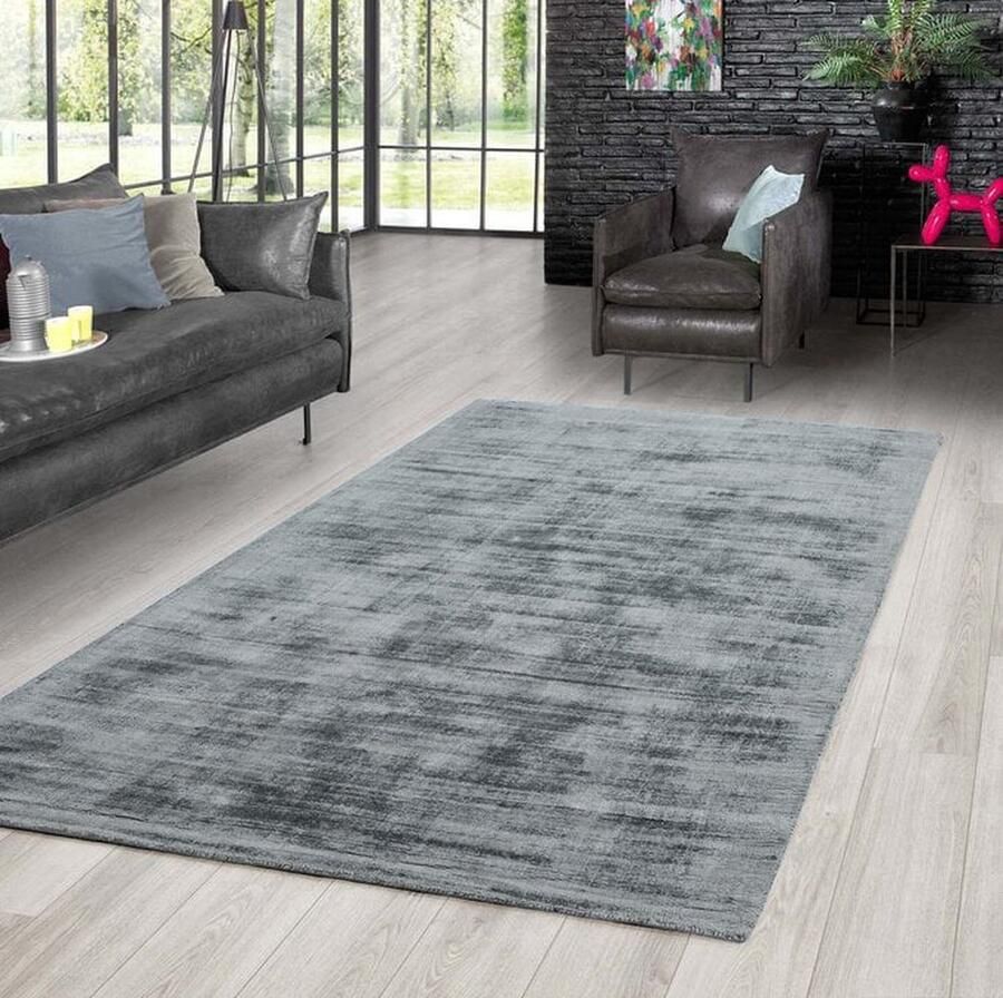 Flycarpets Lumbini Effen Viscose Zilver vloerkleed Handgeweven 160 X 230 CM