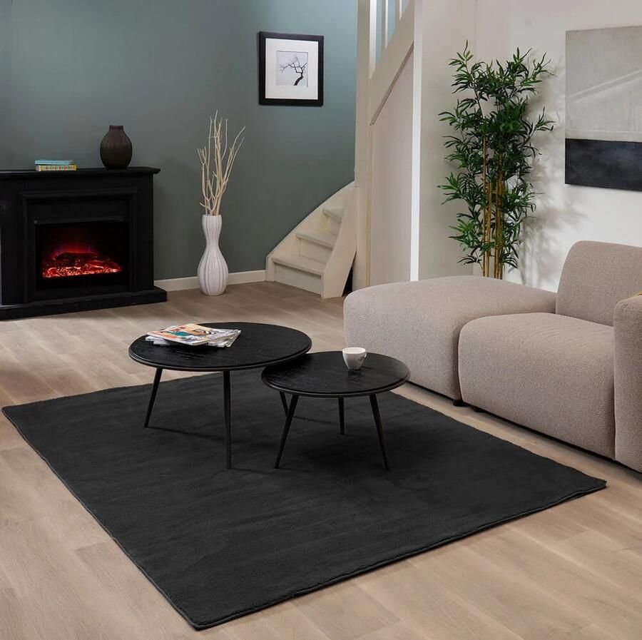 Flycarpets Malaga Laagpolig Vloerkleed Zwart Wasbaar Tapijt Woonkamer 120x170 cm