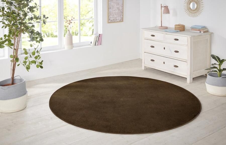 Flycarpets Rond Laagpolig Effen Uni Vloerkleed Nasty Bruin 200cm rond Ø