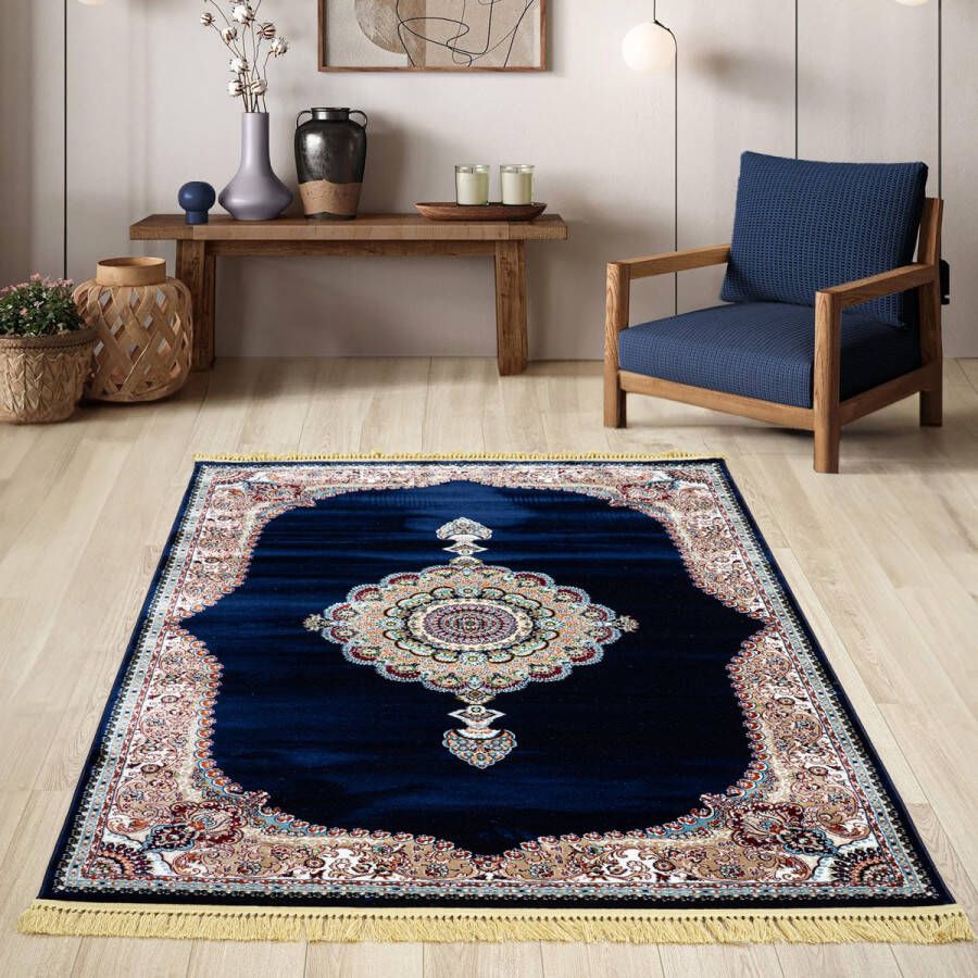 Flycarpets Isfahan Klassiek Oosters Medaillon Vloerkleed Blauw 160x230 cm