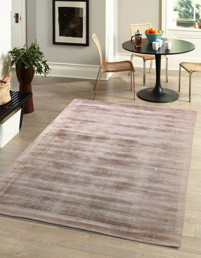 Flycarpets LUMBINI EFFEN VISCOSE TAUPE VLOERKLEED HANDGEWEVEN