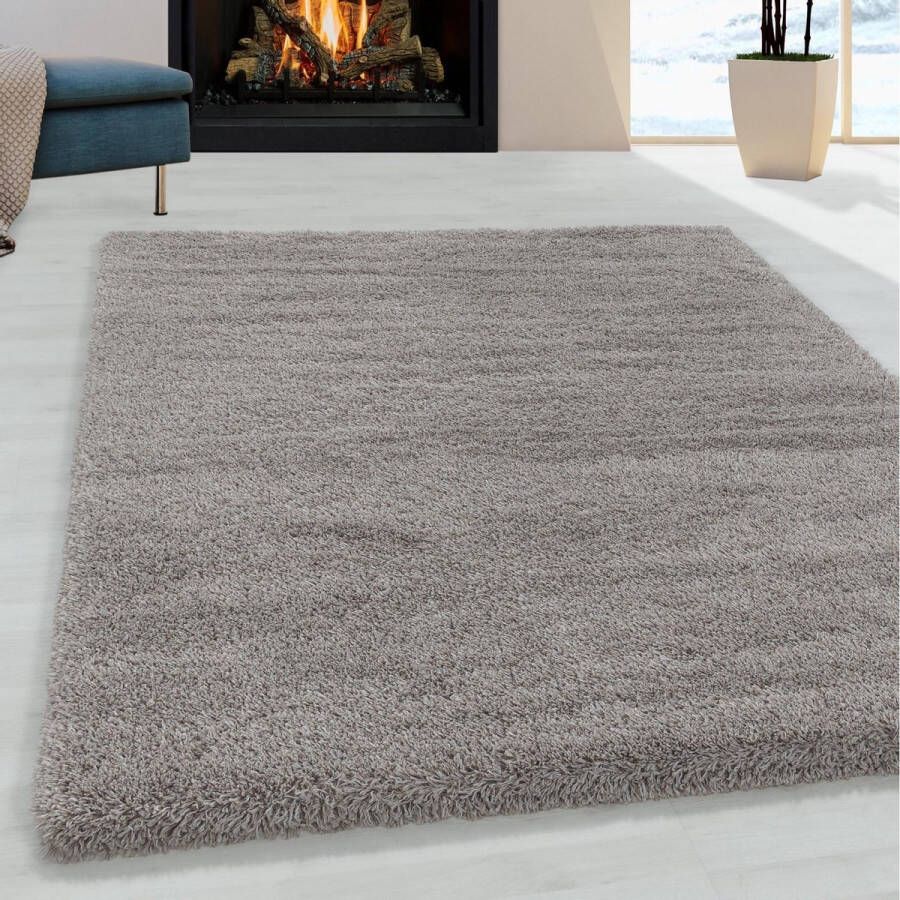 flycarpets Luna Vloerkleed 160x230cm Beige Hoogpolig