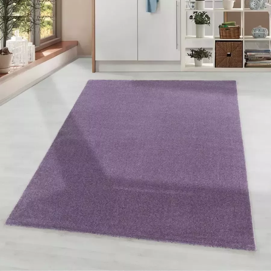 flycarpets Sara Modern Paars Vloerkleed Effen Laagpolig Tapijt Voor binnen -160x230 cm