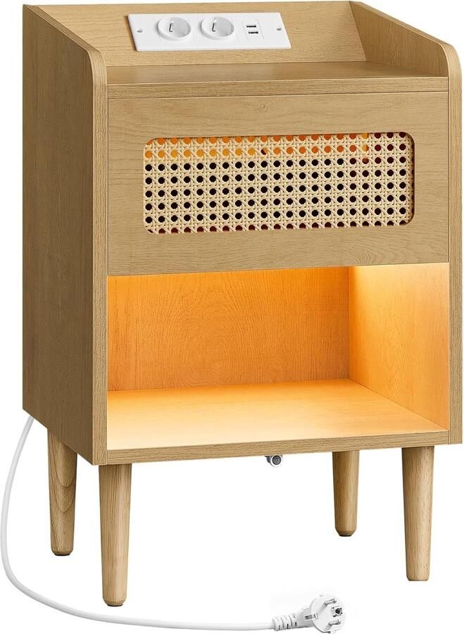 Songmics HOME BOHOVEN Collectie Nachtkastje met oplaadstation bijzettafel met bewegingssensor salontafel met rotanlook massief houten poten slaapkamer boho-stijl eikenbeige