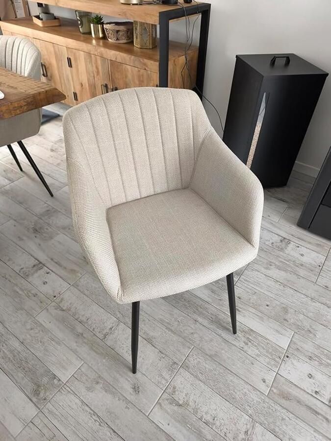 Ganeey Eetkamerstoelen Set van 2 met Armleuningen – Luxe Gestoffeerde Stoelen Beige – Ergonomische Keukenstoelen & Woonkamerstoelen met Metalen Poten en Stevige Rugleuning – Comfortabele Design Stoelen van Polyester