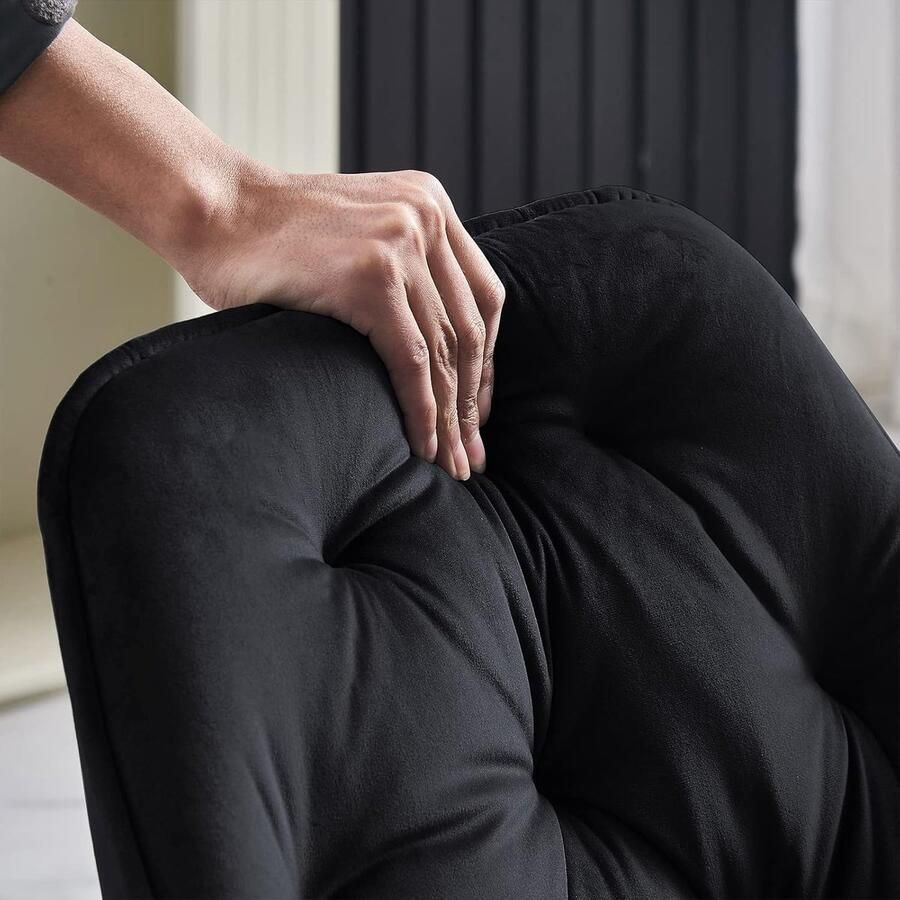 Ganeey Eetkamerstoelen Set van 6 – Luxe Fluwelen Stoelen met Armleuningen en Metalen Poten – Comfortabele Zachte Zitting & Rugleuning – Moderne Design Stoelen voor Eetkamer Woonkamer Lounge of Keuken – Zwart – 44 5x47 5x84cm