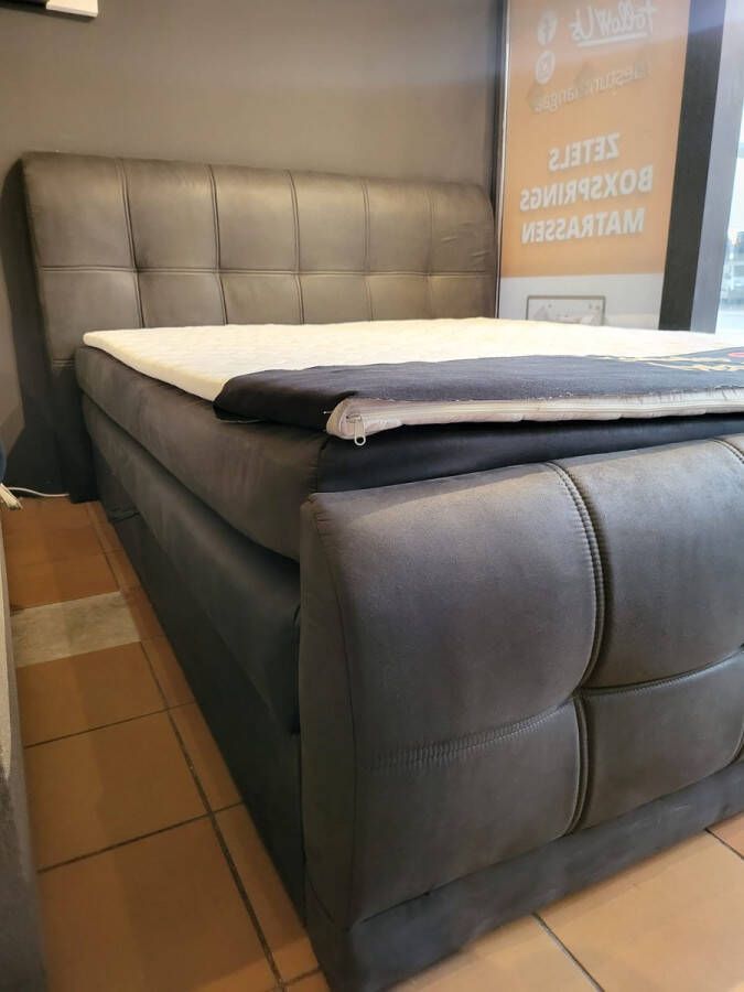 Geen merk Boxspring bed Belle compleet 140X200 met opbergruimte matras en topper inbegrepen zetelsenbedden zwart boxspring