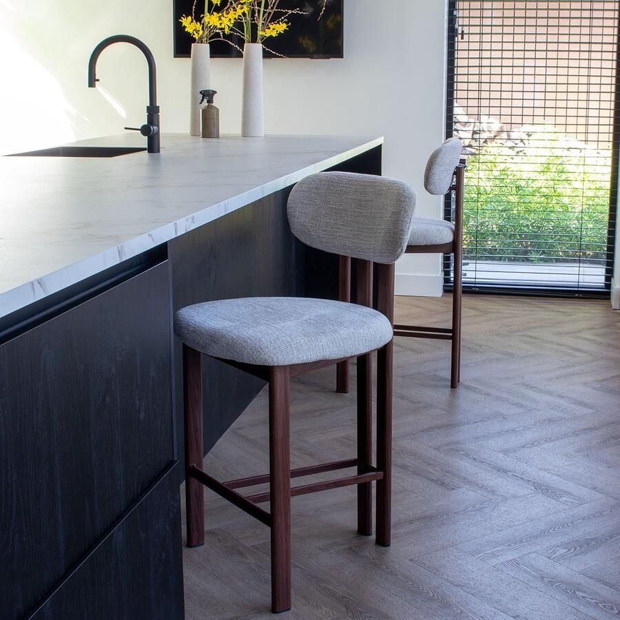 Giga Meubel Barstoel Noor Stof Metaal Walnoot Zithoogte 65cm Set van 2