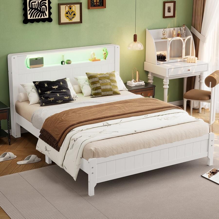 Sweiko Tweepersoonsbed met Ambient lichte Strepen Plat bed houten bed voor zowel tieners als volwassenen dennenframe dennenhout+medium density vezelplaat Wit 140x200cm (Zonder matras)