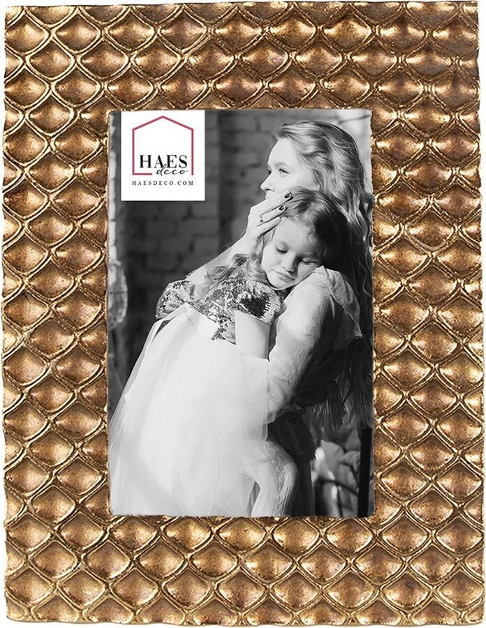 HAES deco Fotolijst 10x15 Loving Chic kleur Goudkleurig formaat 17x1x21 cm voor foto 10x15 cm