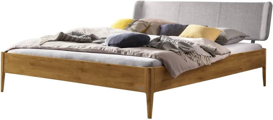 Hasena Lounge Pienza bedombouw massief houten gestoffeerd hoofdbord