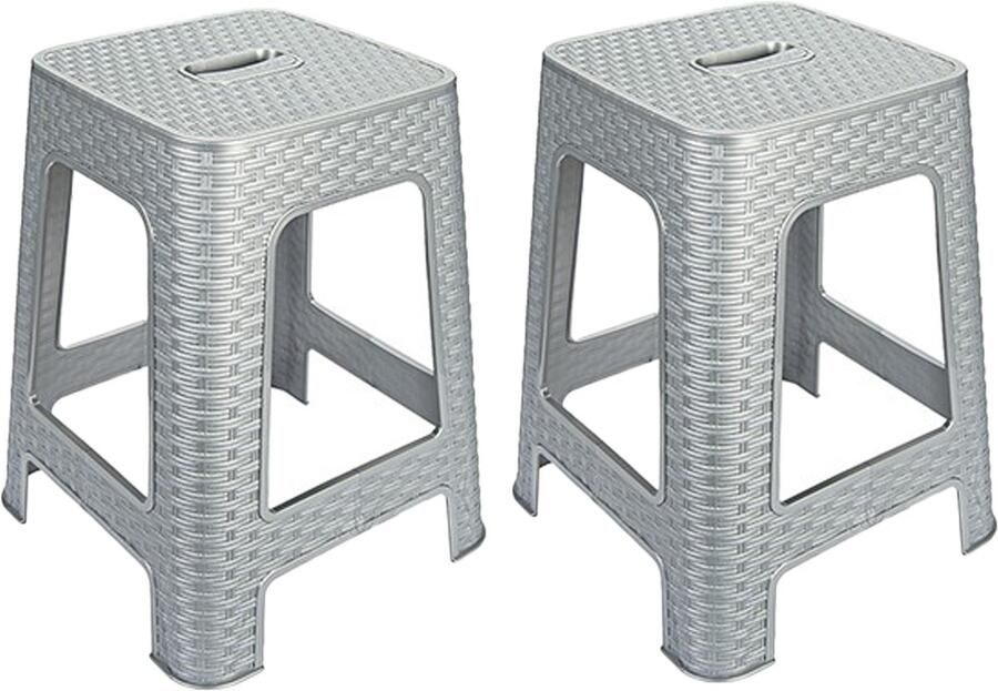 Hega hogar Zit krukjes 2x zilvergrijs rotan kunststof 37 x 37 x 45 cm extra zitplaatsen stapelbaar