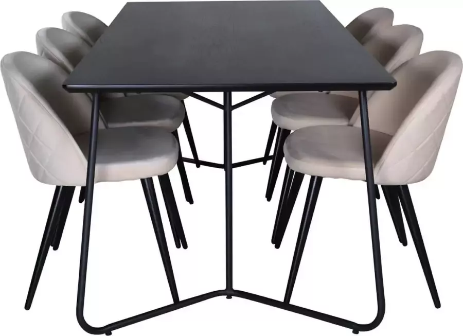 Hioshop PippiBL eethoek eetkamertafel zwart en 6 Velvet Stitches eetkamerstal velours beige.