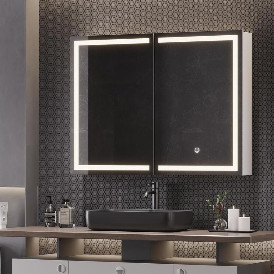 HMTM Spiegelkast voor badkamer met verlichting en stopcontact 80 x 13 5 x 60 cm metaal badkamerspiegelkast met ledverlichting dubbele deur hangkast badkamerkast met spiegel -503953