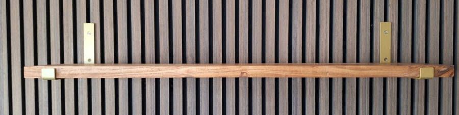 Absteigerhout Hoexs Acacia Hout 70 cm Inclusief Plankdragers Goud Boekenplank Boekenrek Wandplank Inclusief Bevestigingsmateriaal Industrieel