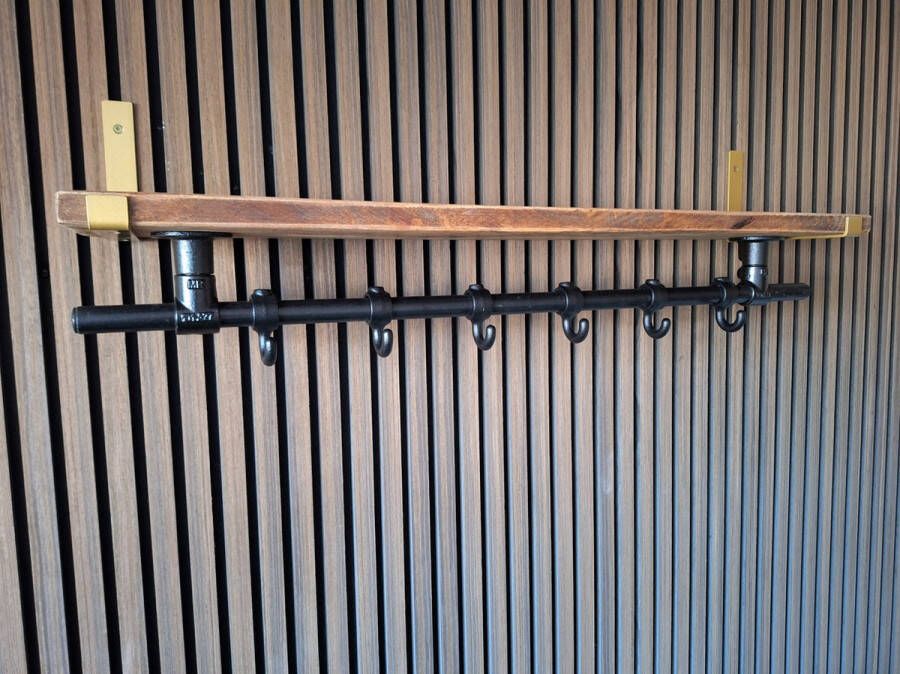 Absteigerhout Hoexs Wandkapstok Industrieel Mangohout Kapstop met Bovenplank Stalen Plankdragers Goud 70 Cm 6 Haken Inclusief Bevestigingsmateriaal Decoratie