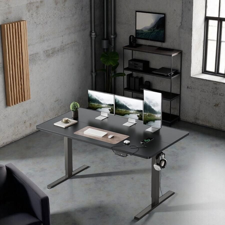 HomeByNicole Industrieel Bureau – Elektrisch In Hoogte Verstelbaar Zit-Sta Bureau 140x70 cm – Ergonomisch Computerbureau met USB-A & USB-C Oplaadpoorten – Modern Kantoor & Gaming Werktafel – Zwart –