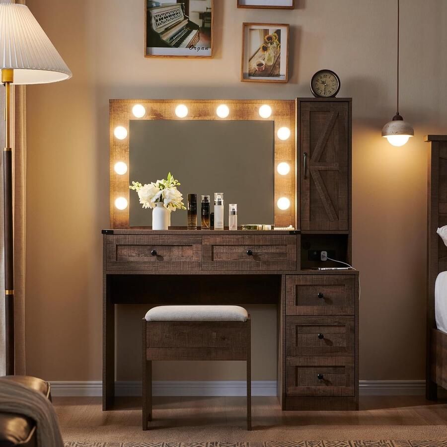 HomeByNicole Luxus Schminktisch Landhausstil mit LED-Beleuchtung USB-Ladestation & Hocker – Großer Kosmetiktisch mit 5 Schubladen & Touch-Spiegel – Frisiertisch für Schlafzimmer & Ankleidezimmer (Hellbraun)