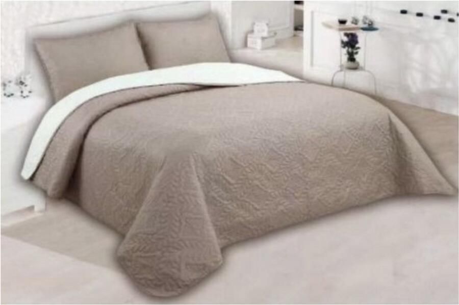 Homelux Bedsprei Luxe bedsprei Beige Bedsprei 2 persoons Bed sprei 240x250 2x Kussensloop 50x70 Bedsprei set 3 delig