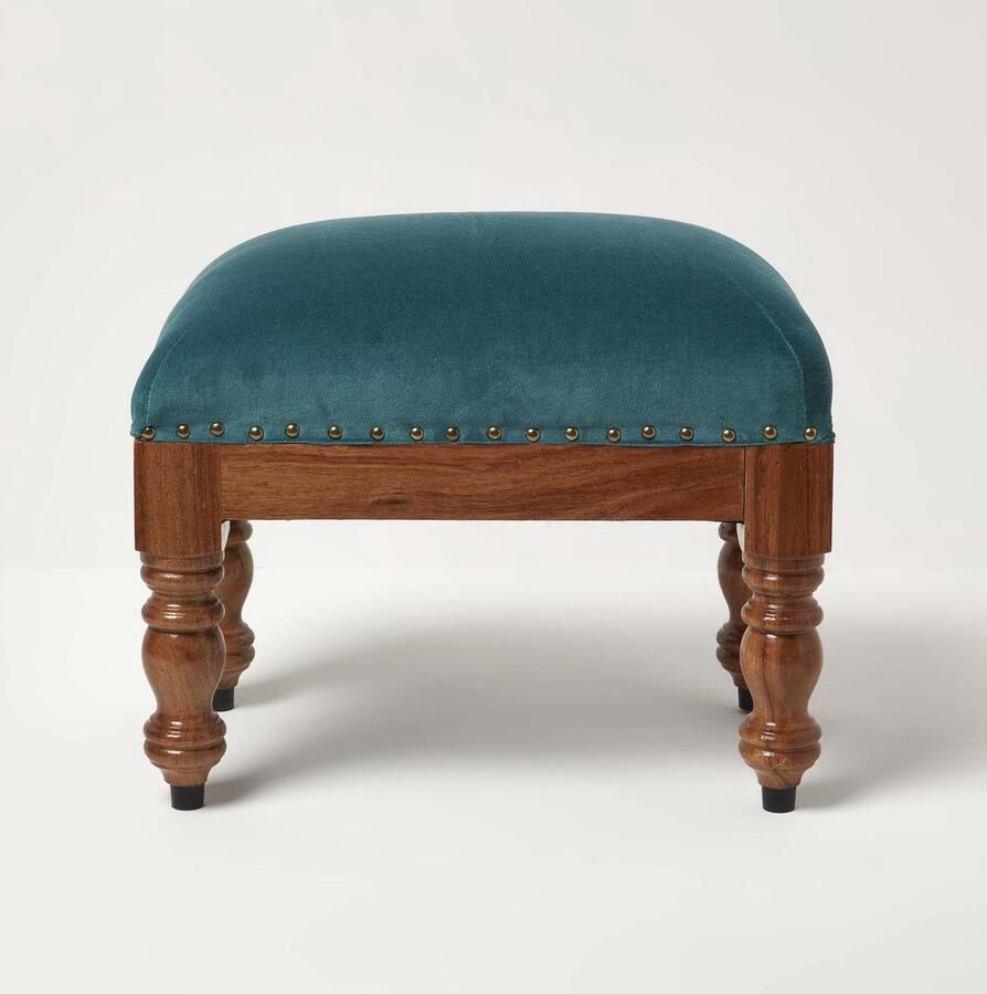 Homescapes Rechthoekige fluwelen kruk Mable petrolgroen met houten poten 50x30x40 cm