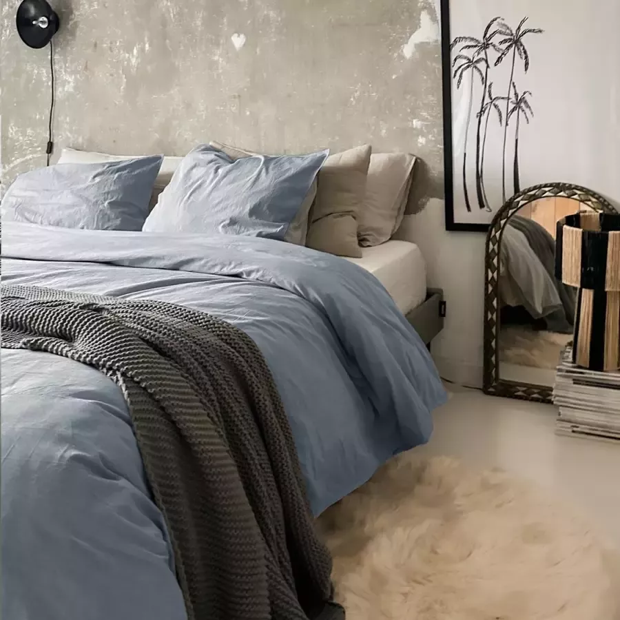 HOOMstyle Moederdag Cadeau Dekbedovertrekset 200x200cm Tweepersoons Blauw & Schapenvacht Vloerkleed Rond Ø95cm Ecru Moederdag 2-delig
