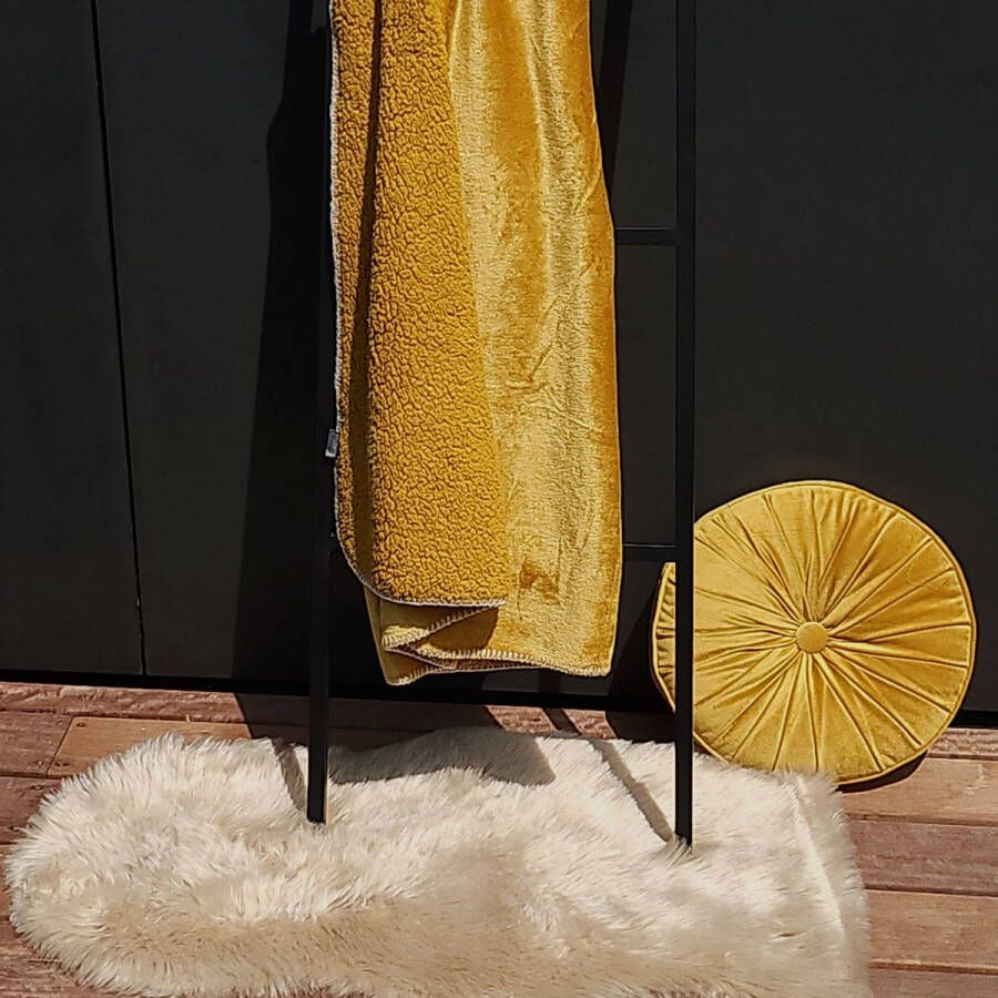 HOOMstyle Cadeauset Teddy Plaid Deken Geel & Schapenvacht Vloerkleed 60x90cm Caramel & Sierkussen Fluweel Rond Geel 3-delig