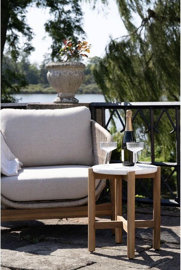 House Bijzettafel – Acaciahout & Witte Terrazzo Ø37 cm Scandinavisch design