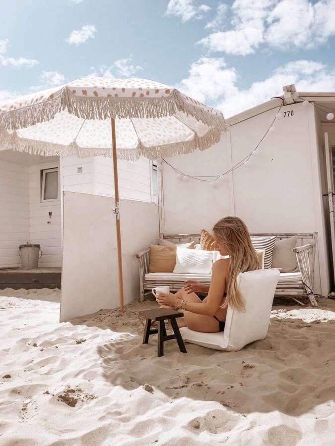 Noré Living Klapstoel verstelbaar Klapfauteuil beige Vouwstoel en campingstoel Ideaal voor strand en glamping